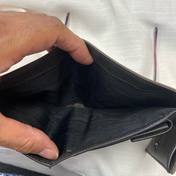 EC- Prada compact nylon wallet - Picture 4 of 10